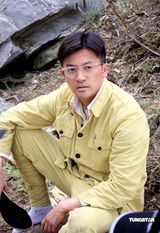 幻灯图：《康定情歌》剧照曝光 苏有朋拍戏玩命