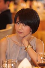 高清：高圆圆刘晓庆助阵慈善大典 董洁夫妇恩爱登场