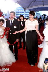 组图：梁咏琪“我爱你”挂嘴边 婚后甜蜜不生子