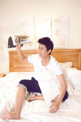 组图：张天其生活写真 散发慵懒随性气息