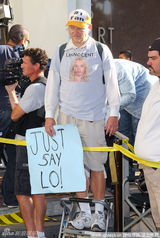 组图：林赛-罗韩戒毒未果再遭监禁 律师争取获保释