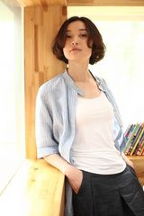 组图：吴越清新写真温婉知性 优享午后惬意时光