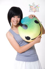 高清图：《大运之星》十二强和大运吉祥物合影