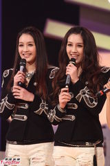 组图：古巨基录《劲歌金曲》 金刚黄山怡作告别