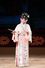 组图：京剧演员丁晓君大连献艺