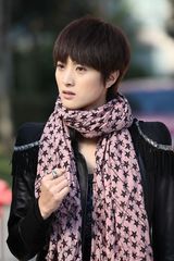 组图：《男人帮》曝剧照 隋俊波干练摩登女