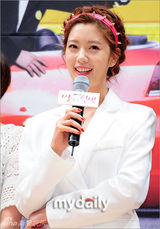 组图：众星出席新周末剧《美味人生》发布会