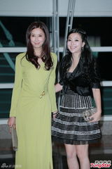 组图：汪圆圆婚礼甜蜜长吻 吴君如李嘉欣等到场