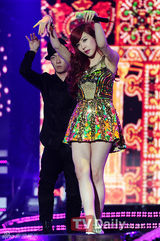 组图：东方神起少女时代等众星助阵梦想演唱会