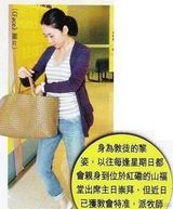 组图：黎姿穿碎花短裙身形未恢复 为保护女儿拒探访