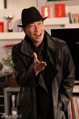 组图：王千源《新编》大咖秀霸气座山雕压轴