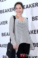 组图：崔始源韩佳人少女时代等亮相产品派对