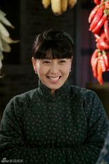 组图：闫学晶《小姨多鹤》挑战跨度演绎坎坷人生