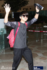 组图：FT等赴日本参加《MCountdown HelloJapan》