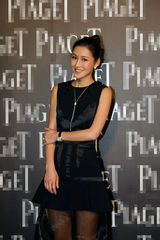 组图：陈燃出席时尚活动身着优雅黑裙