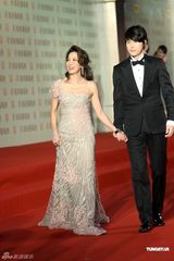 幻灯图：上海电影节星光闪耀 赵薇张柏芝辣妈吸睛