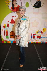 组图：陈敏儿出席幼儿活动 分享与孩子相处心得