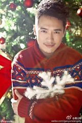 组图：众星欢乐庆圣诞 Angela可爱林志玲性感