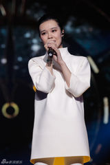 组图：郁可唯李玉刚现身品牌周年庆演唱会