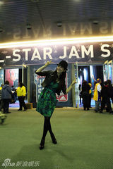 组图：黄奕讲述NBA梦游记花絮故事 揭秘全明星周末