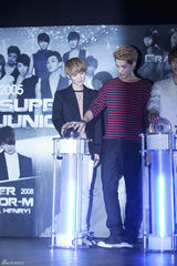 高清组图：少女时代等出席SM展示会开幕式