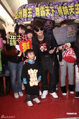 组图：罗志祥新专辑销量创新高 超过蔡依林表惊喜