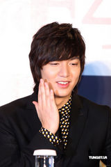 李民浩抵台会粉丝 自曝学生期较受男生欢迎