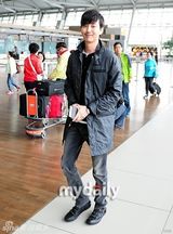 组图：韩星孙艺珍金南佶飞日本拍新剧《鲨鱼》