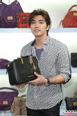 组图：贺军翔哀怨成金钟遗珠 避谈逃兵役话题