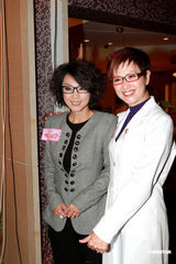 高清组图：郭晋安廖碧儿等出席《依家有喜》记者会