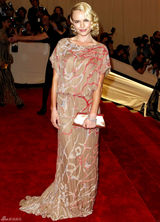 高清组图：纽约大都会庆典 凯特-伯斯沃茨秀美背