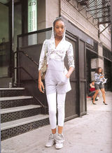 高清组图：欧美嫩模街拍 身材高挑美腿修长