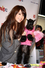 高清：杨丞琳素雅装亮相 盼桃花运谢绝钟点情人