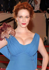 高清组图：纽约大都会庆典 克里斯蒂娜秀丰胸