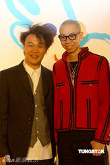 幻灯图集：王菲再现招牌烟熏妆 刘嘉玲黄色唐装雷人