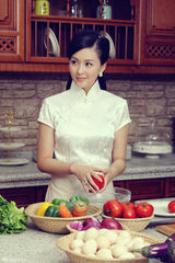 组图：《名门媳妇》杀青 戴娇倩揭秘婚姻制胜法宝