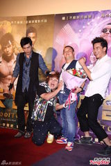 组图：周杰伦《天台》邀曾志伟纳豆柯有伦宣传