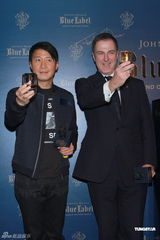 组图：黎明坦言睡前少量饮酒 守法规不会酒后驾车