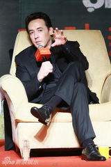 幻灯图集：《谍海风云》唱二人转 库萨克学说上海话