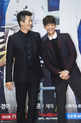 独家：权相佑珉豪帅气撑新剧 郑丽媛白衣个性