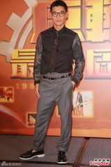 组图：钟嘉欣陈展鹏等主演齐聚 萧正楠否认绯闻