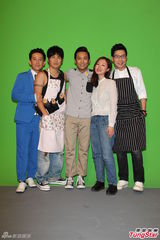 组图：杜德伟《爱她没得救》MV拍摄众星助阵