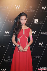 组图：Angelababy秀酥胸盼黄晓明问鼎金马奖