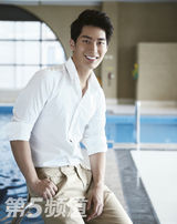 组图：窦骁叶诗文时尚写真俊男靓女养眼