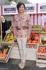 组图：谢婷婷曝锋芝同吃团年饭 阿Sa否认会秘婚