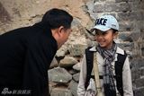 组图：《愤怒的小孩》曝剧照 笨贼一箩筐