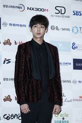 独家高清：李玹雨郑宇等亮相亚洲模特颁奖典礼