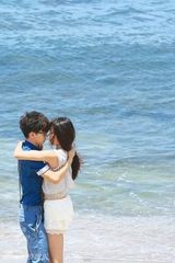 组图：胡夏清凉写真来袭 10日北京签售会歌迷