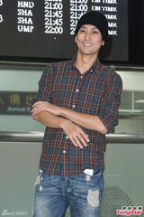 组图：日星平冈佑太赴台湾拍剧挑战闽南语