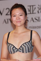 组图：亚洲小姐选拔深圳面试 选手身段招数各异